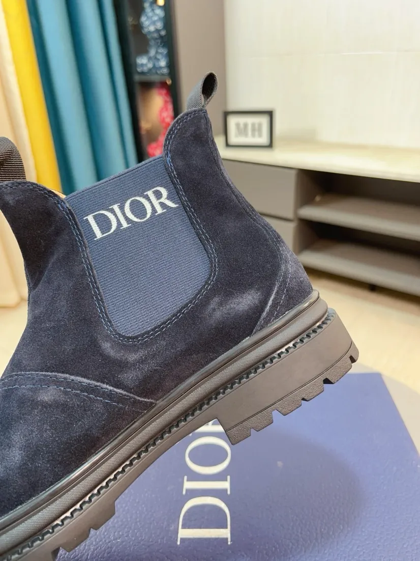 Men's shoes 💰480🌹🌹[Dior] Dior high-top new imported first-layer frosted cowhide ➕Leather lining, designed by European and American masters, perfect shape to create counter quality, solid color raw and wear-resistant outsole, original quality, unique design and beauty, super versatile and very comfortable. High-end without losing taste, fashionable, cold-proof and warm! Absolute focus 38-44 size